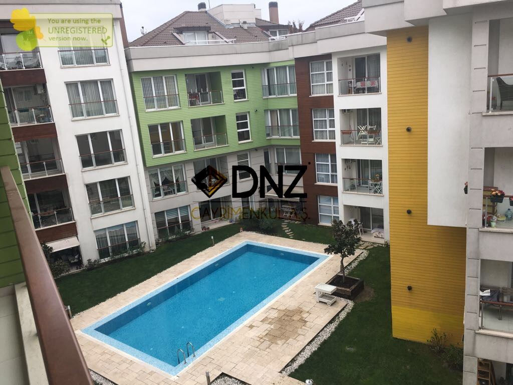 Veranda ve çatı ile banyo Veranda ve çatı ile banyo